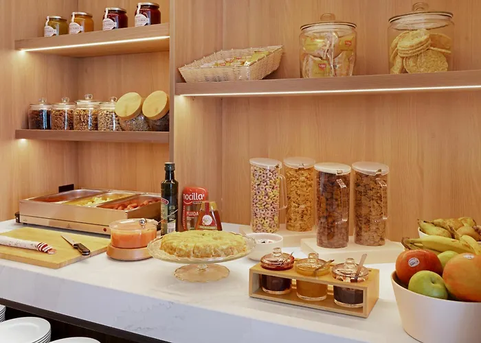 מלון Santiago 2*